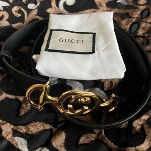 Authentic gucci belt. Comes with dust bag.